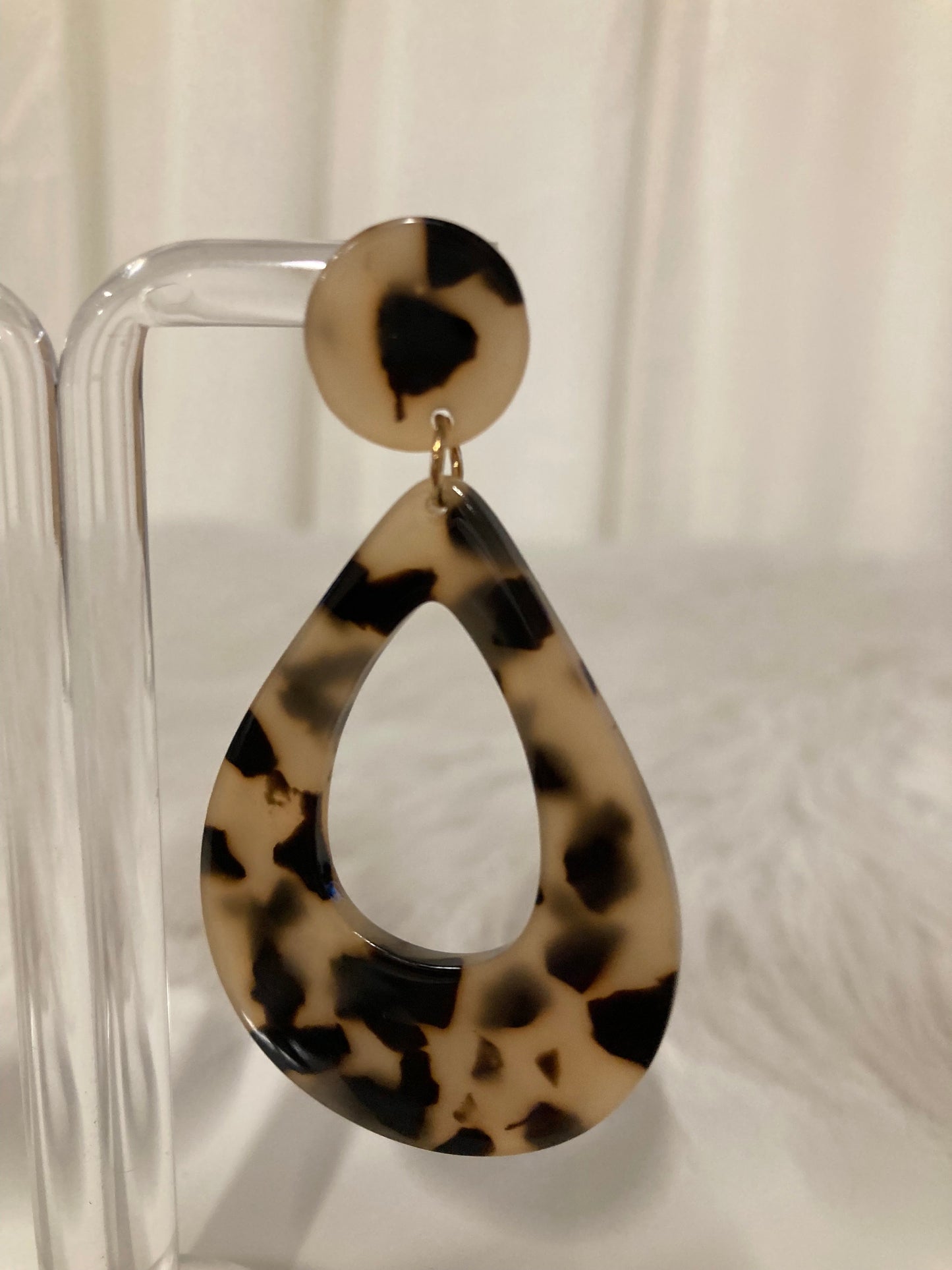 Monaco Tortoise Drop Oorbellen – Luxe Statement Design
