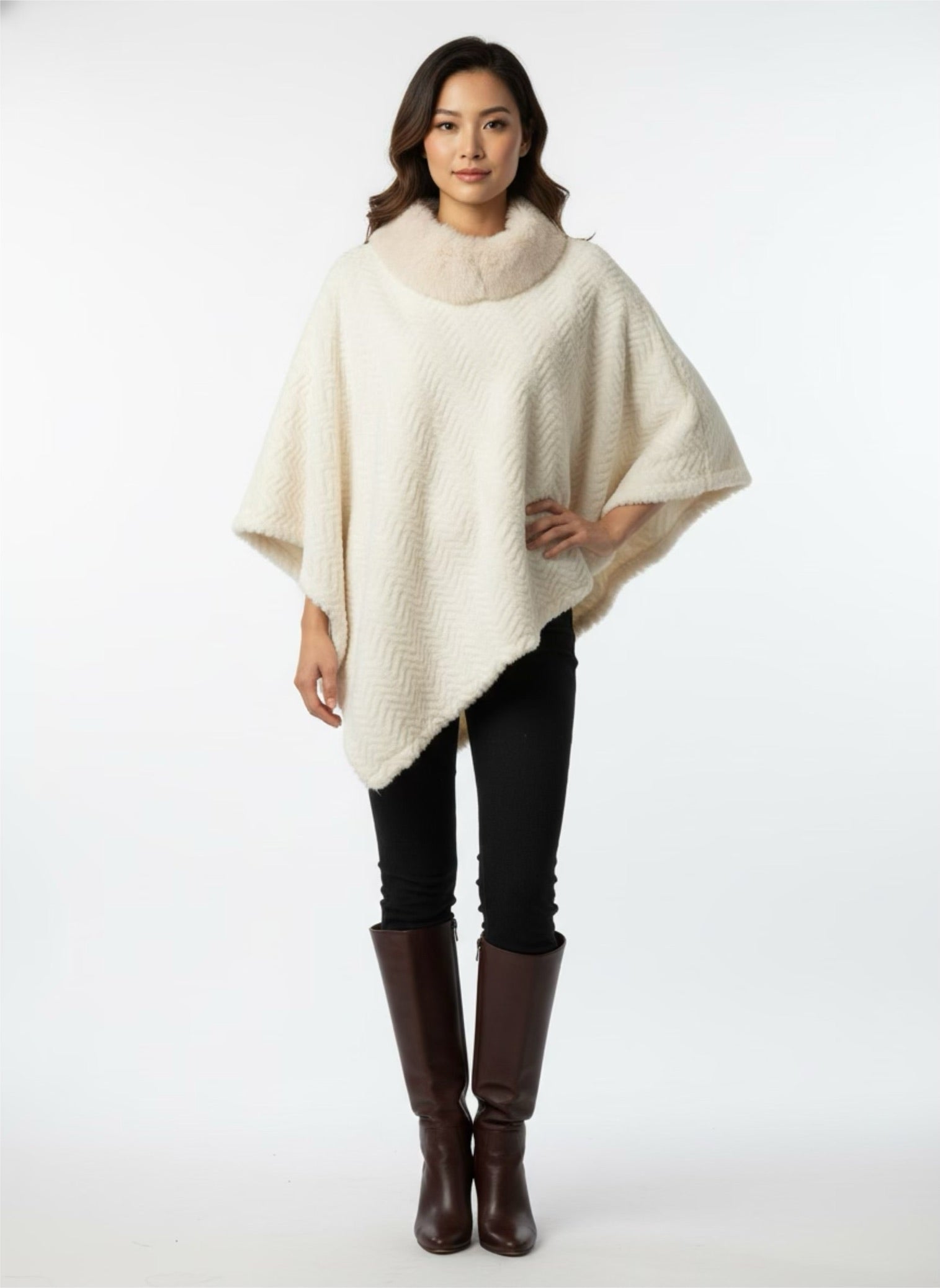 Poncho fluffy zacht wit