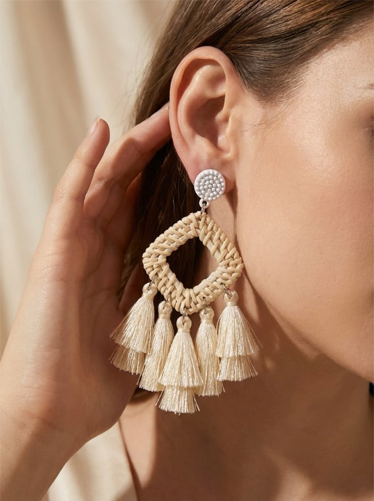 Boucles d'oreilles Ibiza à pompons de luxe – Crème style bohème