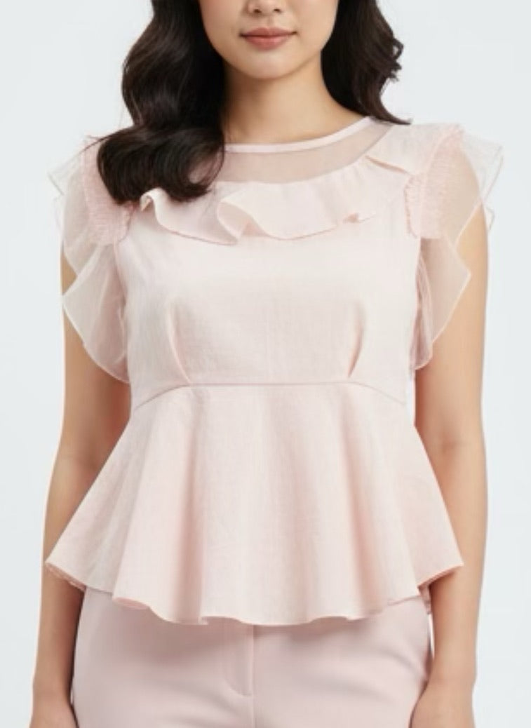 Pink blouse with flounce and tulle