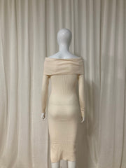 Robe pull épaules dénudées crème