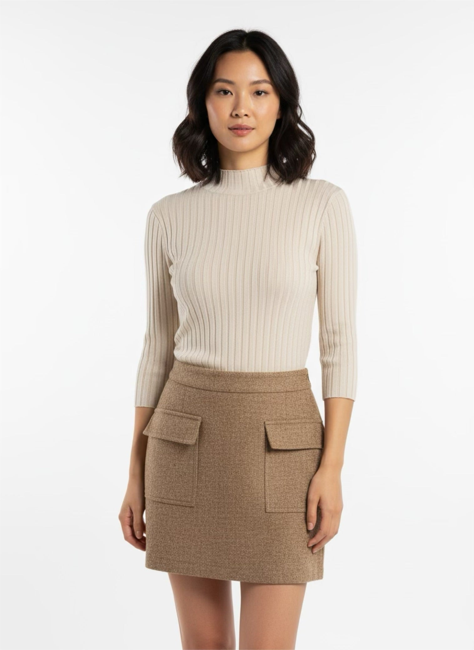 Light beige sweater with long sleeves