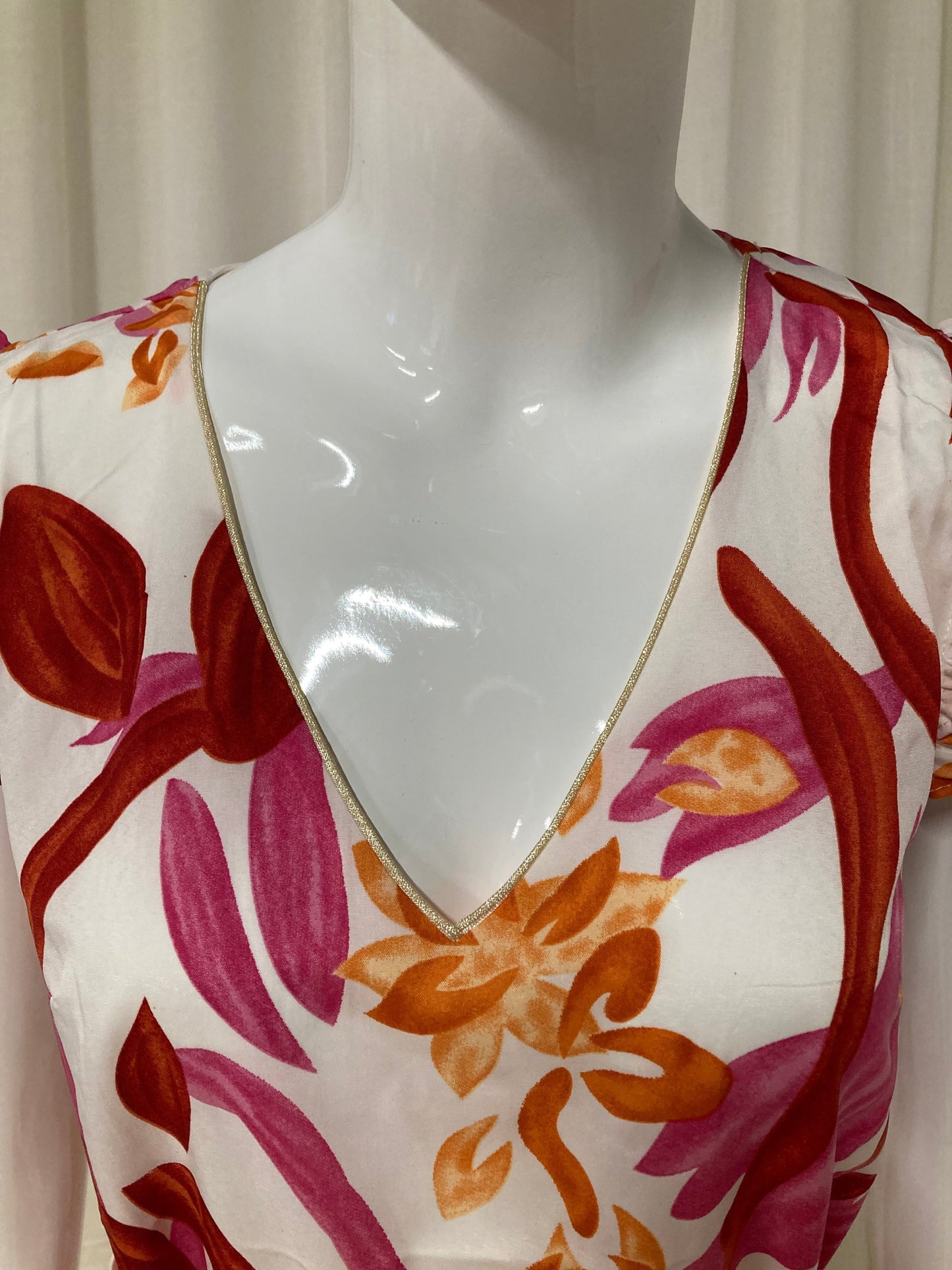 Lina Bloom Jurk – Elegante Bloemenprint Jurk met Taillelint