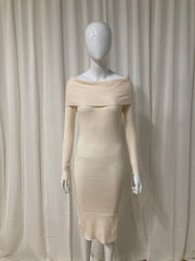 Robe pull épaules dénudées crème