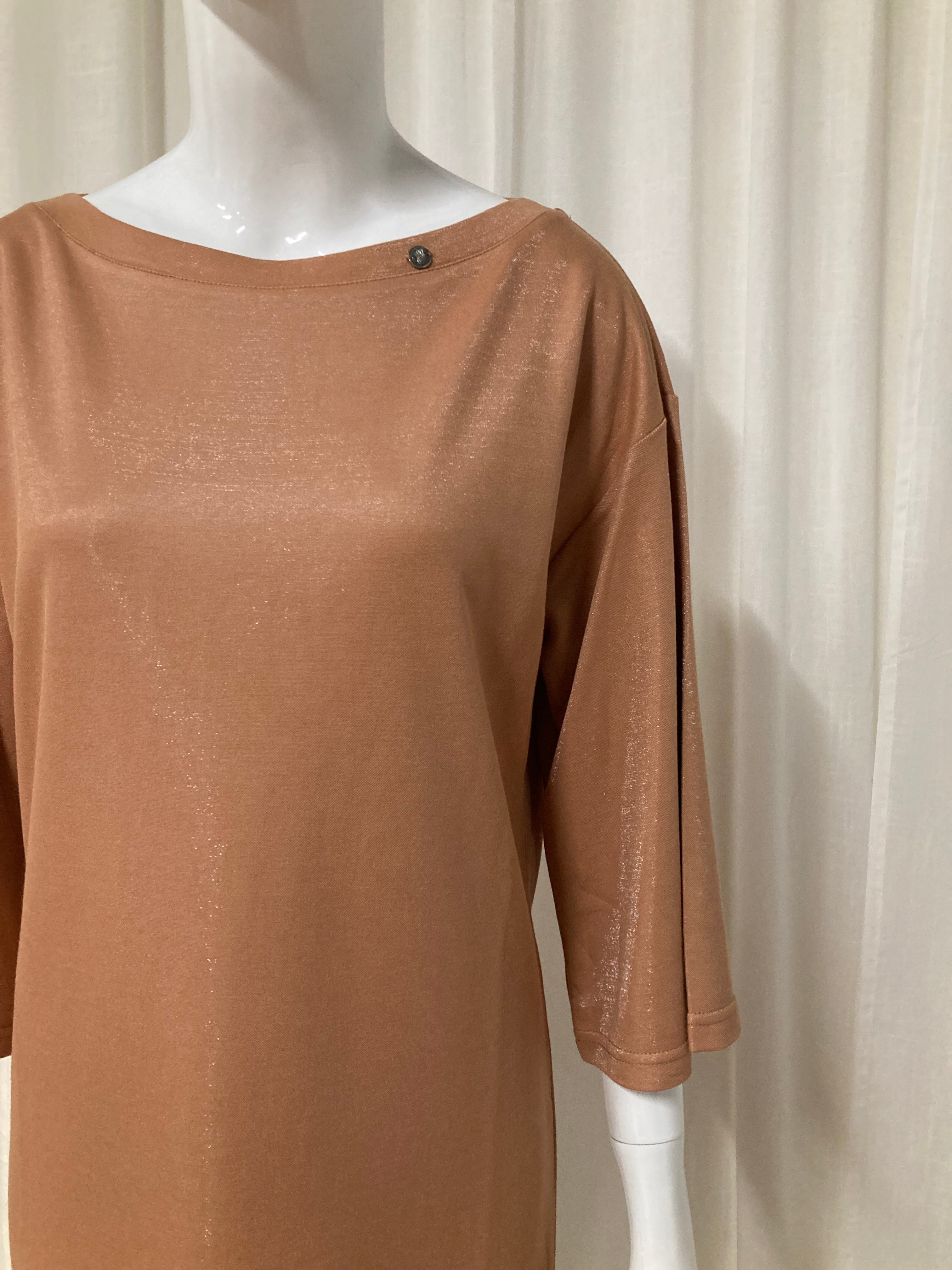 T-shirt dress with shiny coating Copper