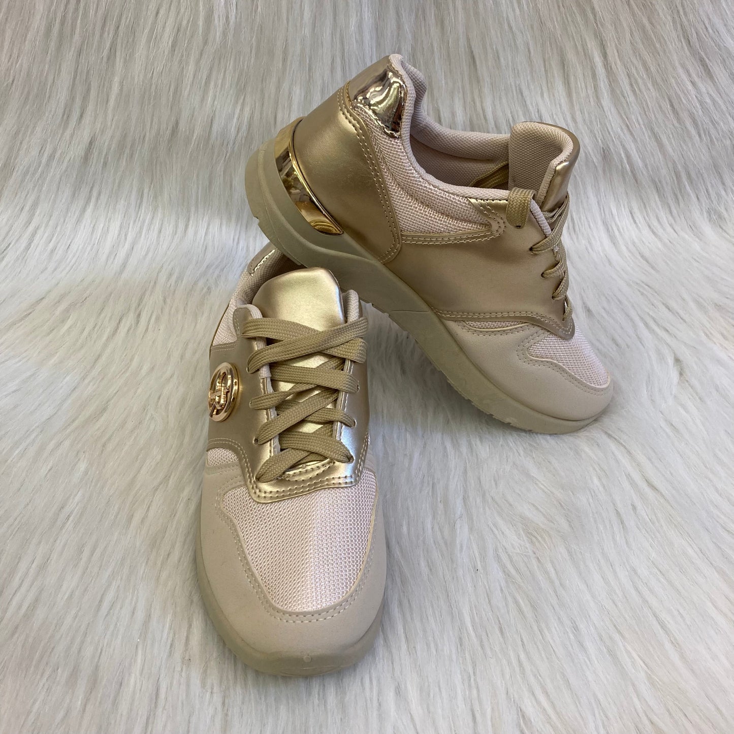 Mulanka Beige & Gouden Dames Sneaker – Comfortabele Fashion Sneaker met Gouden Details