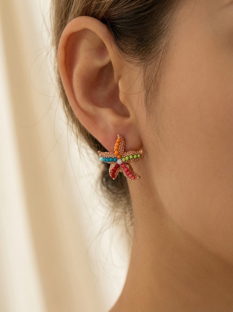 Boucles d'oreilles étoile de mer arc-en-ciel
