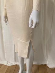 Robe pull épaules dénudées crème
