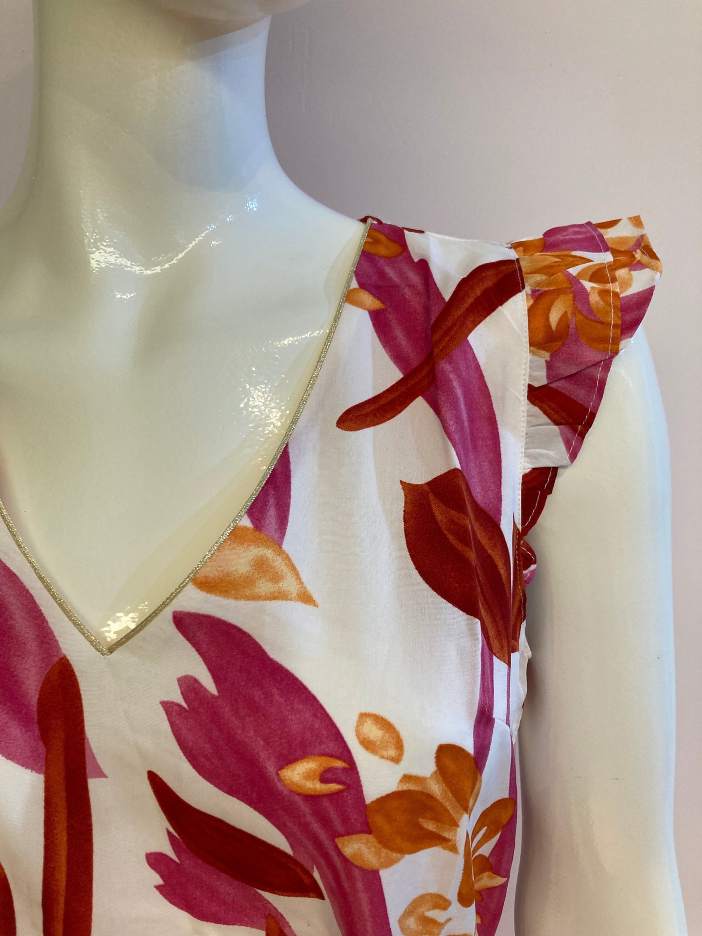 Lina Bloom Jurk – Elegante Bloemenprint Jurk met Taillelint