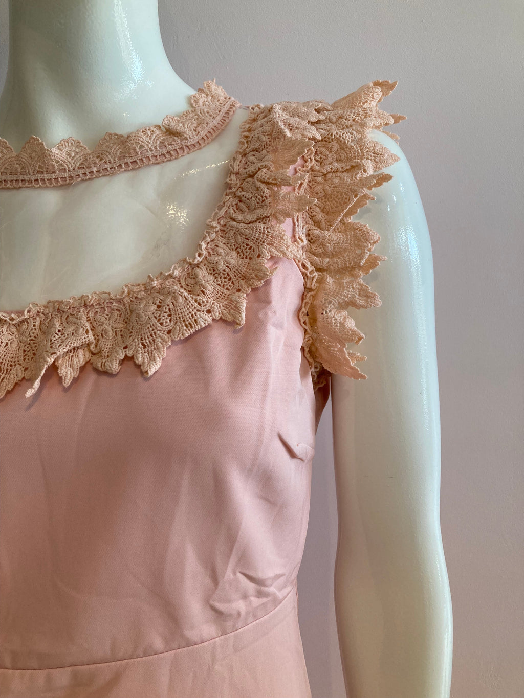 Pink dress with chiffon and lace at bust and collar