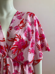 Schilo-Jo Roze Bloemenjurk Dames – Korte Jurk met V-hals