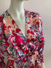 Schilo-Jo Rode Bloemenjurk Dames – Korte Jurk met V-hals en Lange Mouwen