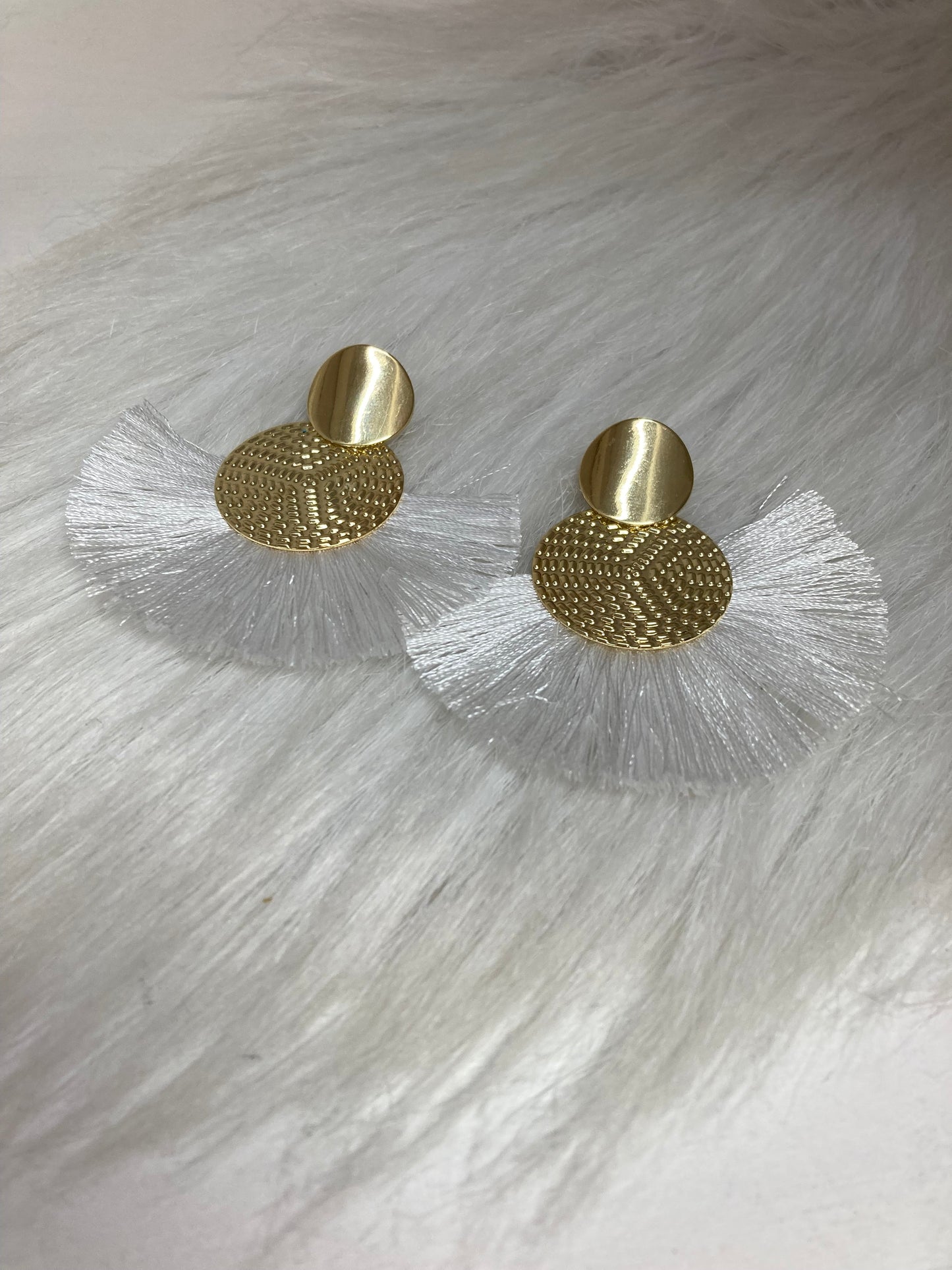 Santorini Breeze Tassel Oorbellen – Wit & Goud