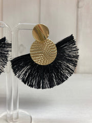 Midnight Breeze Tassel Oorbellen – Zwart & Goud