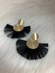 Midnight Breeze Tassel Oorbellen – Zwart & Goud