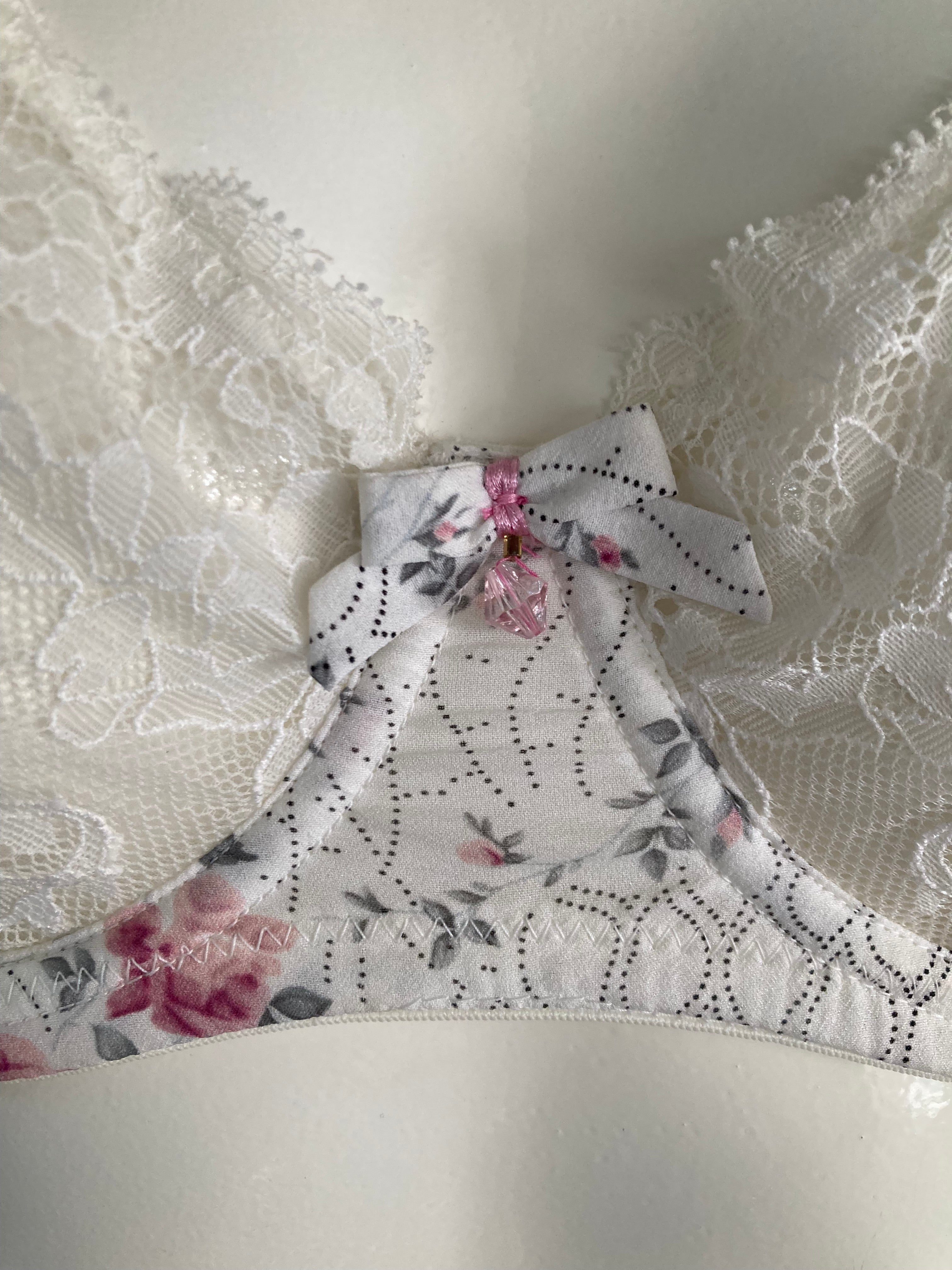 Flower underwire bra