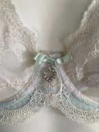 Broderie bra