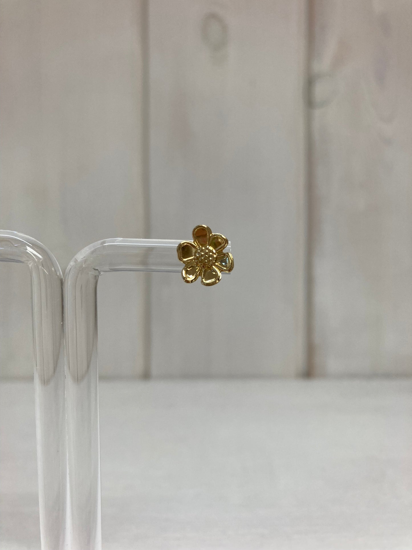 Golden Daisy Oorstuds – Bloemoorbellen Goud