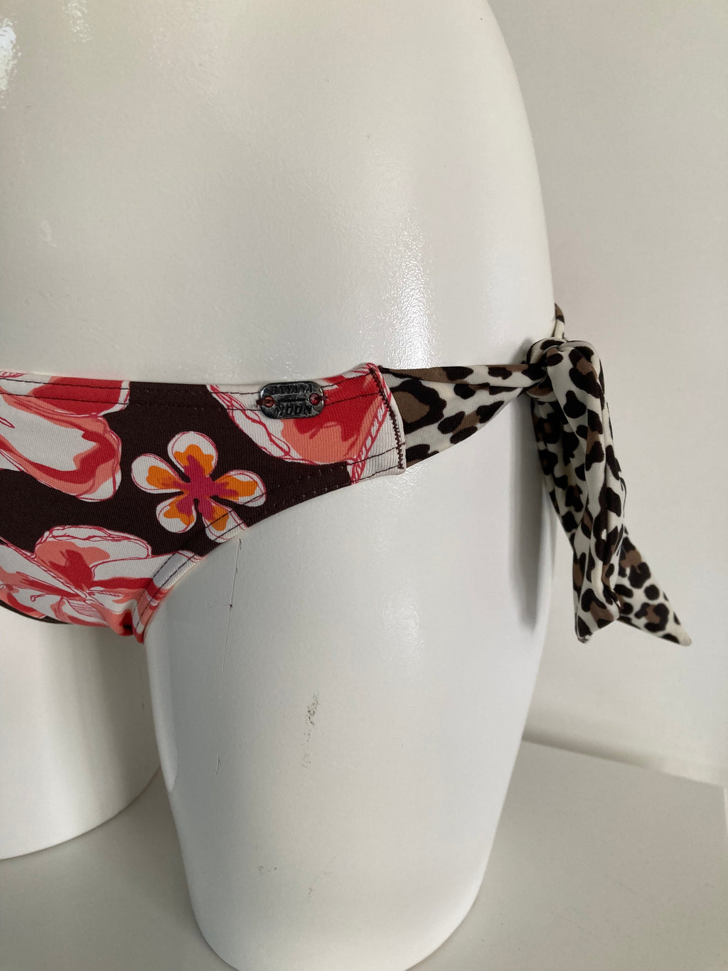 Bikini banana moon hawain flower