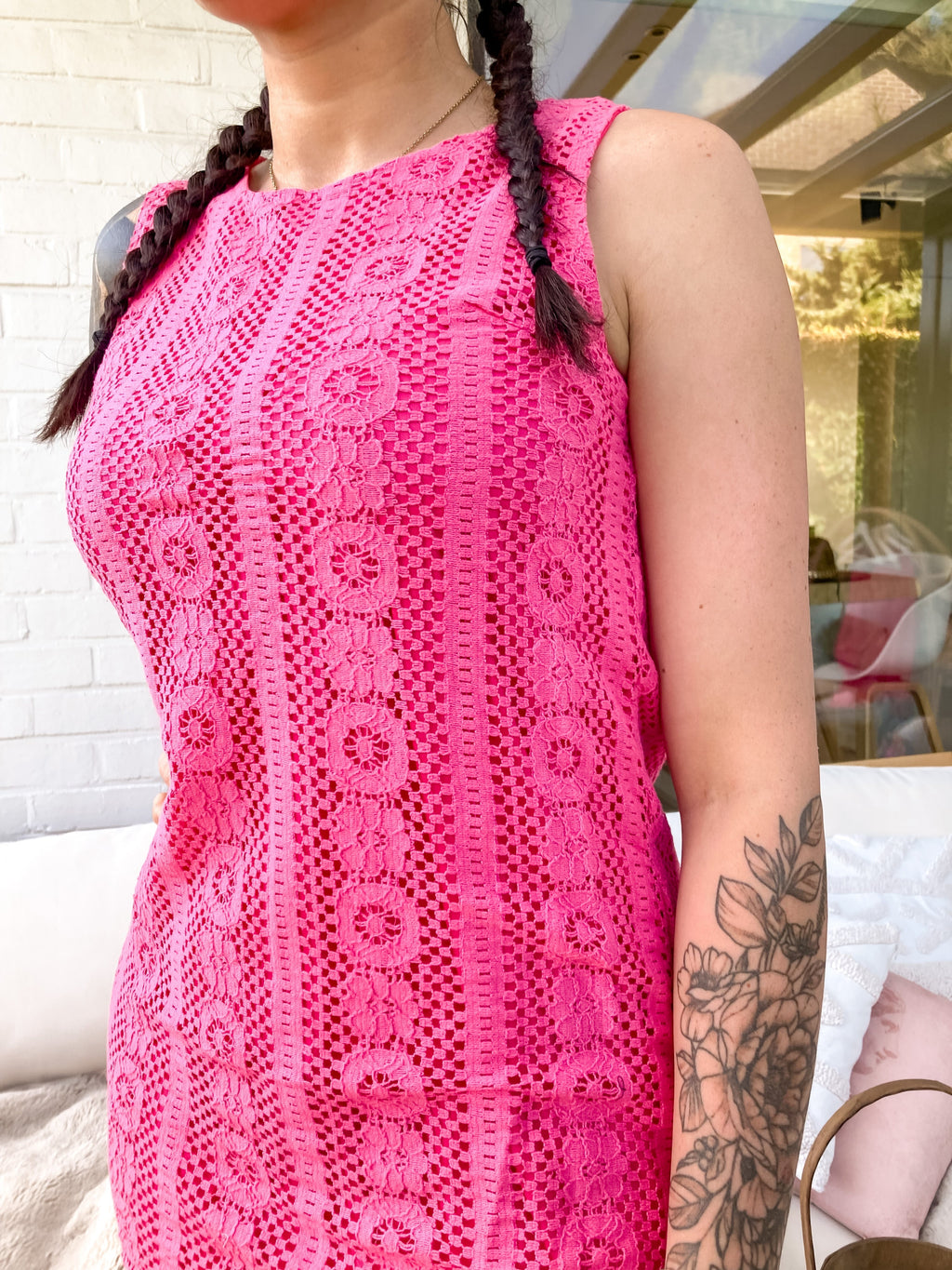 Lace dress pink