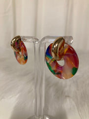 Carnival Glow Statement Oorbellen – Multicolor Resin & Goud