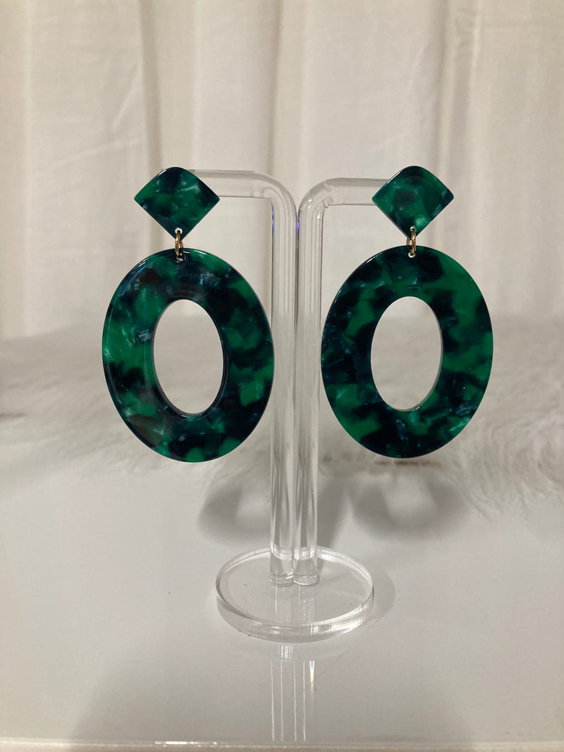 Emerald Tortoise Statement Oorbellen – Groen Gemarmerd Design