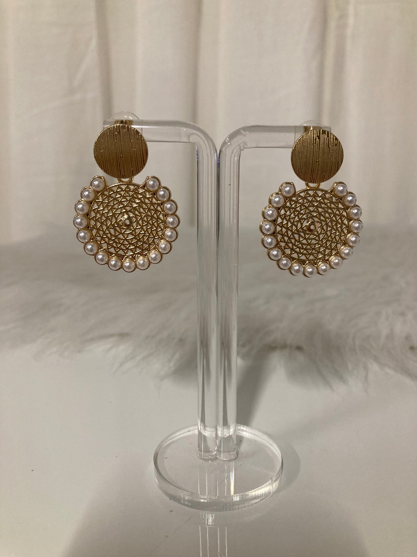 Pearl Royale Statement Oorbellen – Goud met Parels