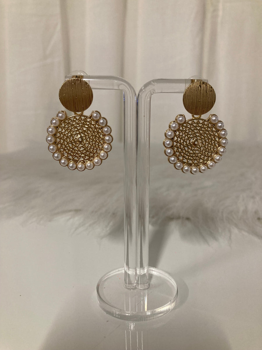 Pearl Royale Statement Oorbellen – Goud met Parels