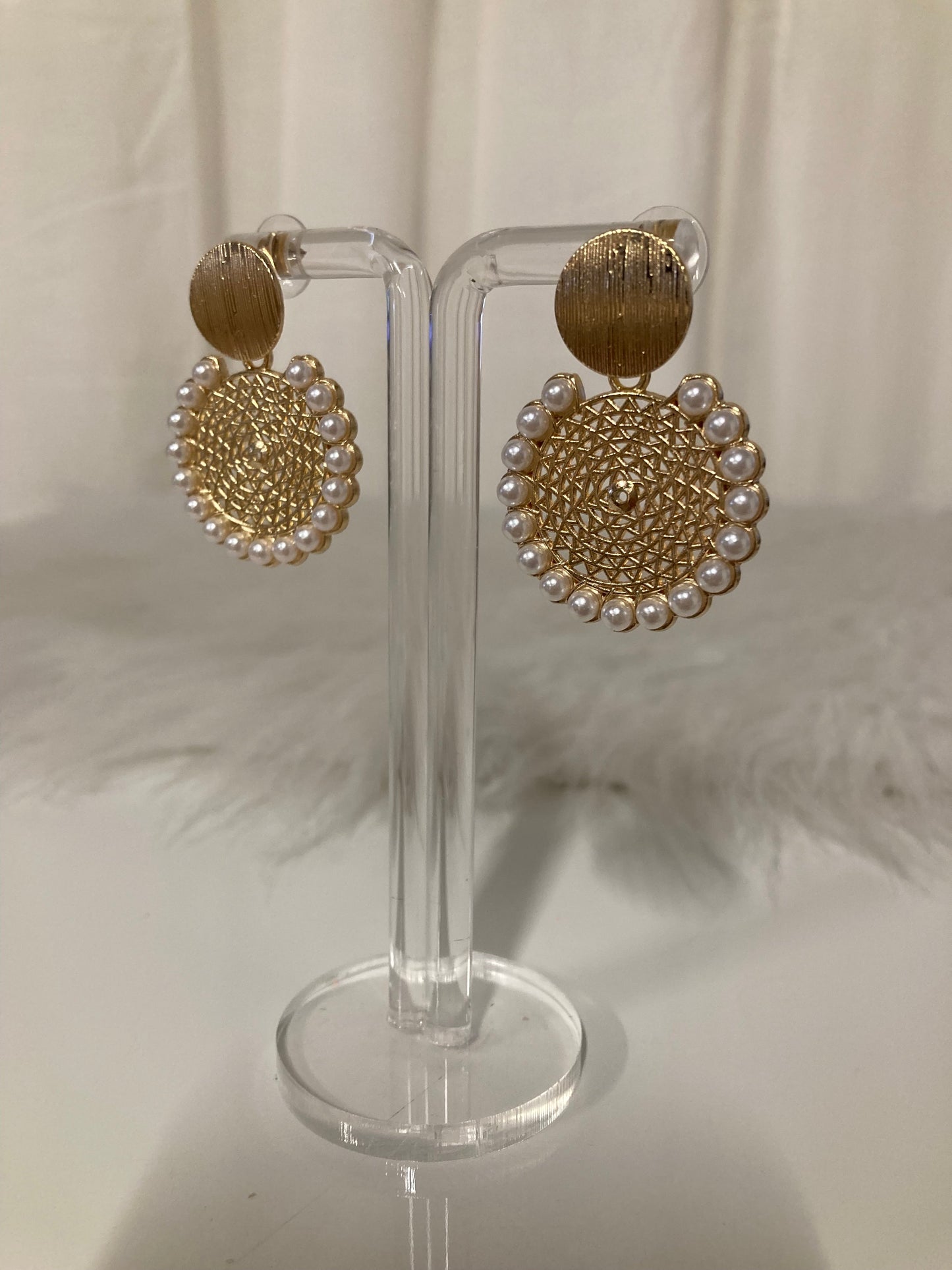 Pearl Royale Statement Oorbellen – Goud met Parels