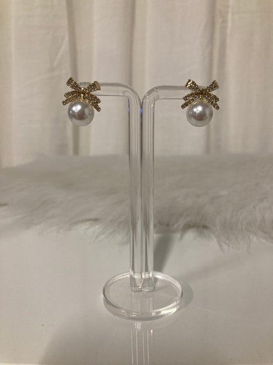 Pearl Bow Elegance Oorbellen – Gouden Strik met Parel