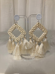 Ibiza Tassel Luxe Oorbellen – Crème Boho Statement