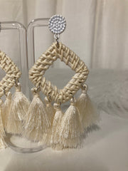 Ibiza Tassel Luxe Oorbellen – Crème Boho Statement