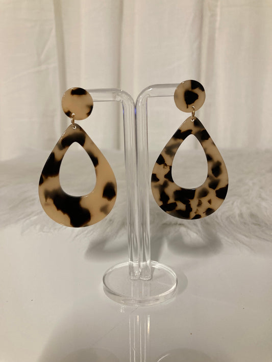 Boucles d'oreilles pendantes Monaco Tortoise – Design luxueux et audacieux