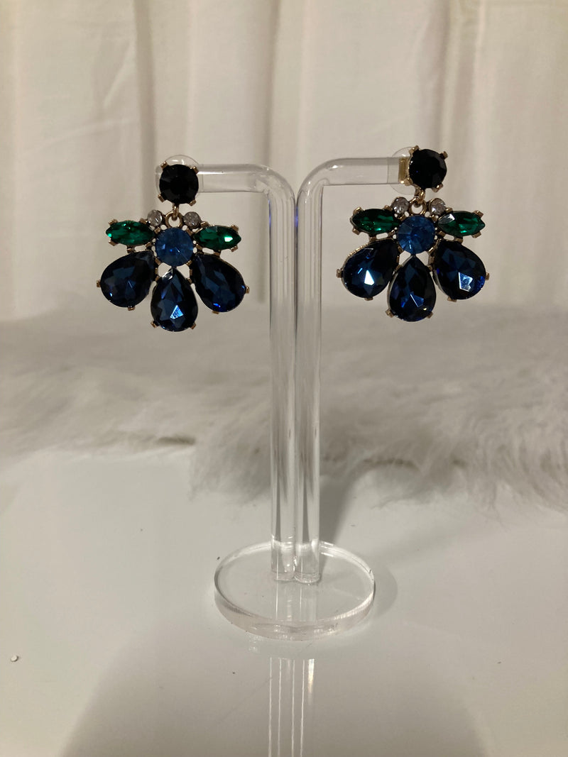 Amelia Pearl Glow Oorstuds – Goudkleurig Stainless Steel
