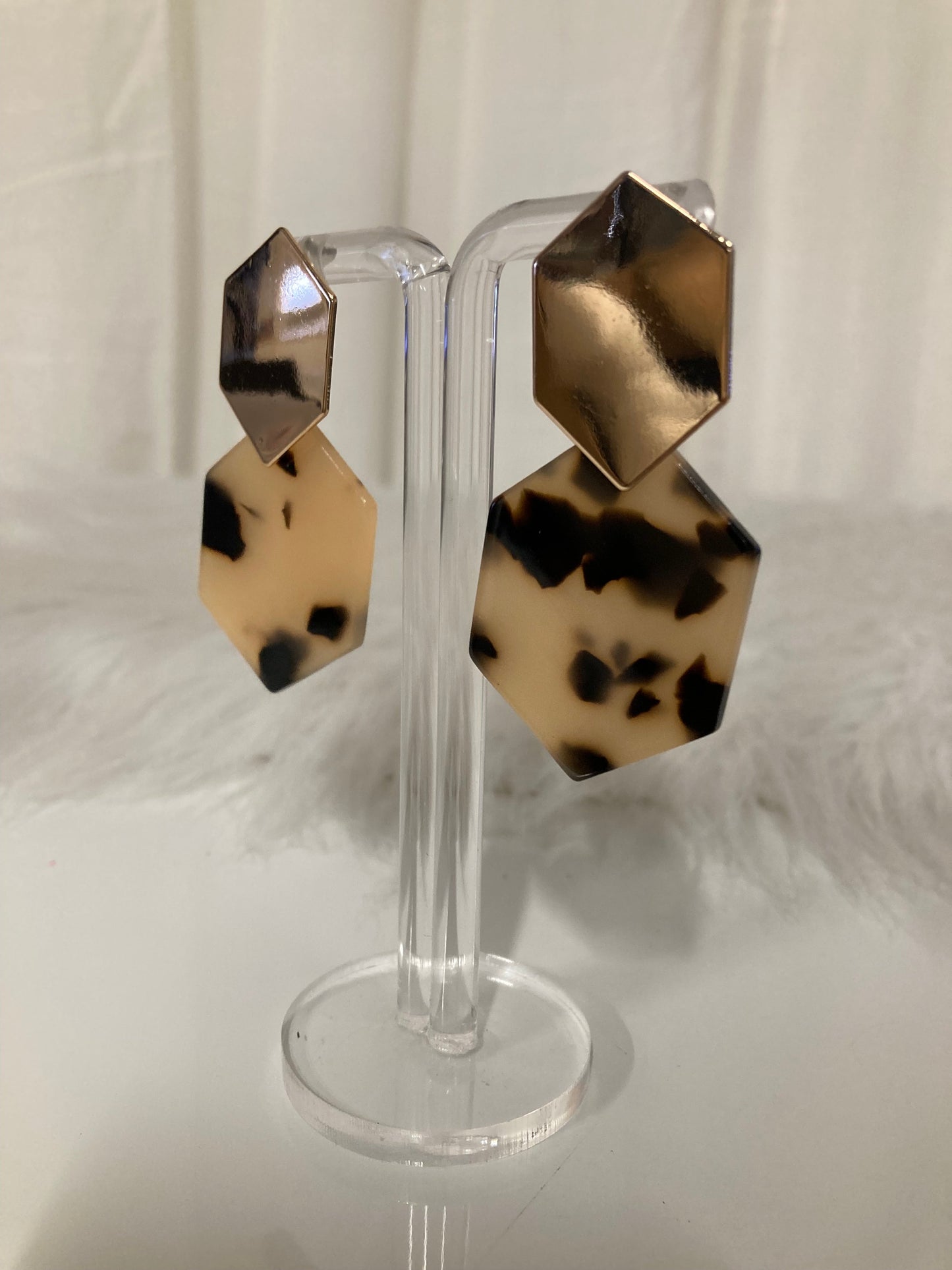 Savannah Chic Oorbellen – Geometrische Tortoise Oorbellen