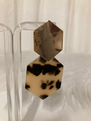 Savannah Chic Oorbellen – Geometrische Tortoise Oorbellen