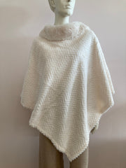 Promise Dames Poncho Crème met Fluffy Kraag – One Size 1