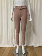 High waist slim pants in pink with button pocket and belt
