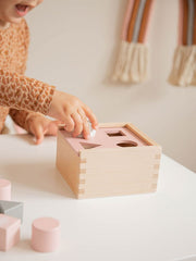 Label Label Houten Vormenstoof Roze – Shape Sorting Box | Outlet