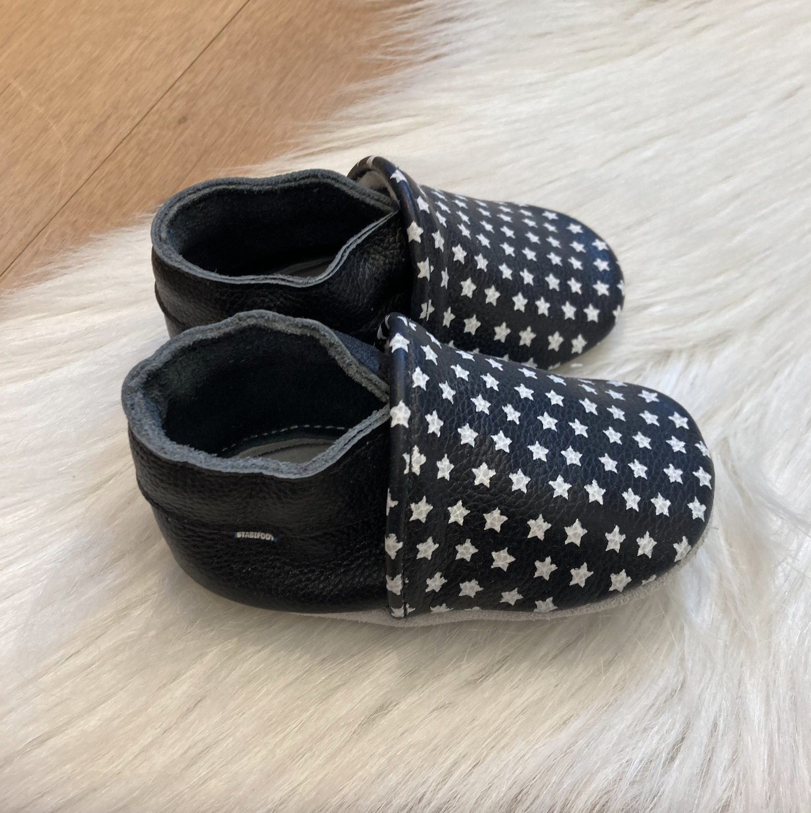 Baby soft black white stars